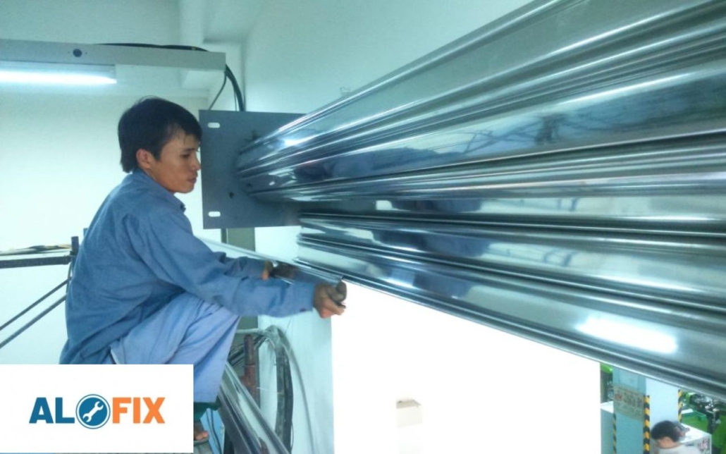 Sửa chữa bình ắc quy cho cửa cuốn